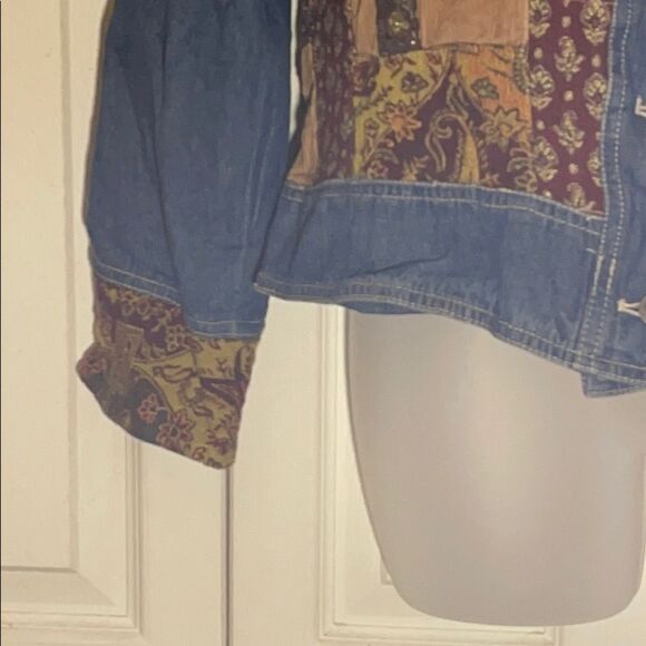 J. Jill Denim Out of the Blue Patchwork Jean Jacket See Measurements - Picture 8 of 15
